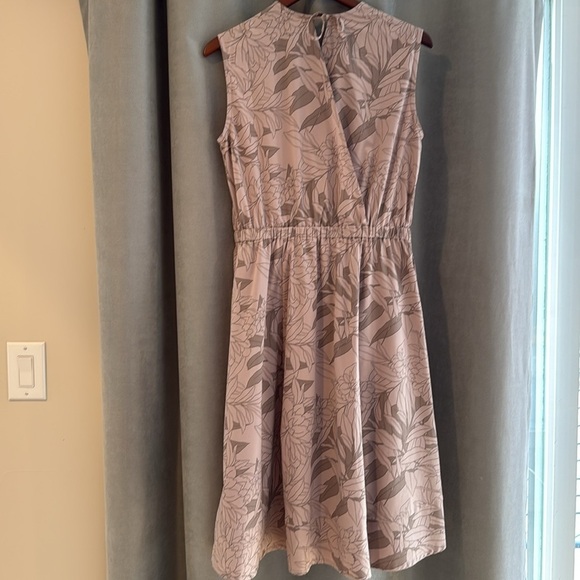 Royal Robbins Spotless Traveler Dress - M - Picture 5 of 5